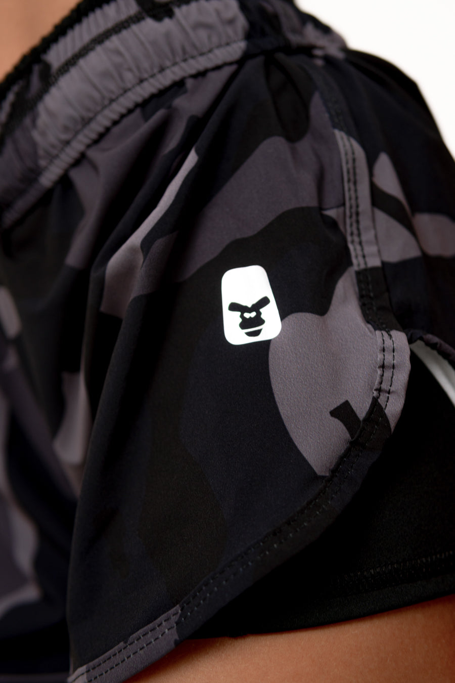 SHORT CON LYCRA RUNNING MILITAR OSCURO